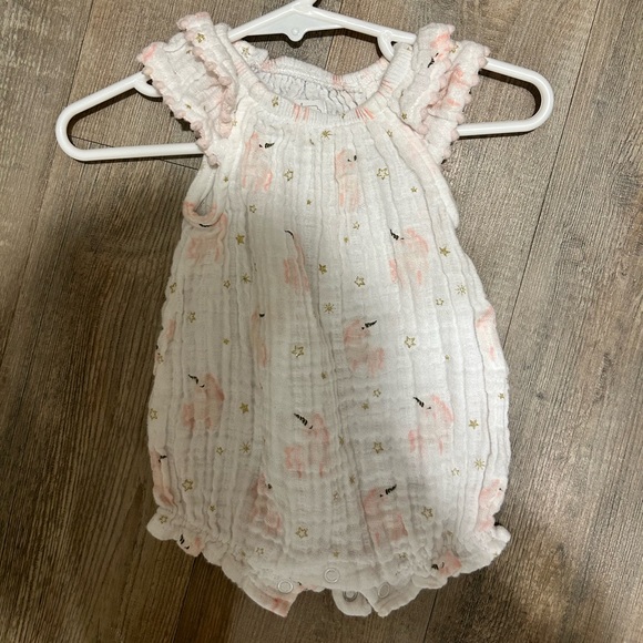 BUNDLE 3 baby items for $5. Baby romper - Picture 1 of 2